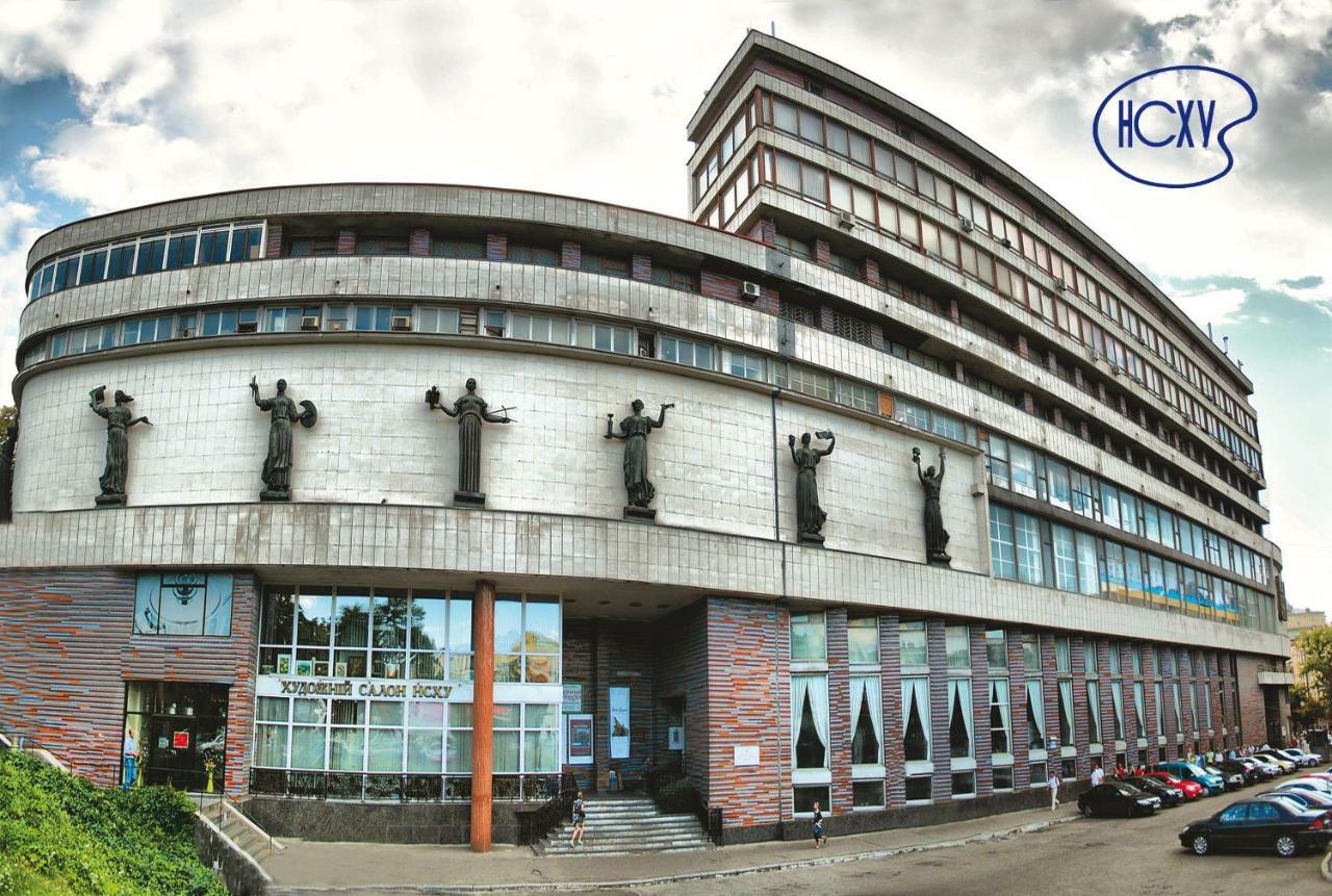 Hotel Tsentralnoho Budynku Khudozhnyka Kiev Exterior foto